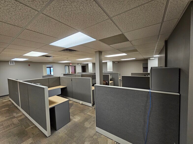 More Photos Of 10233 W Greenfield Ave, West Allis Medical For Lease