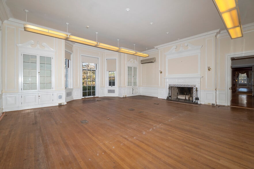 More Photos Of 1265 Asylum Ave, Hartford Lodge Meeting Hall For Lease