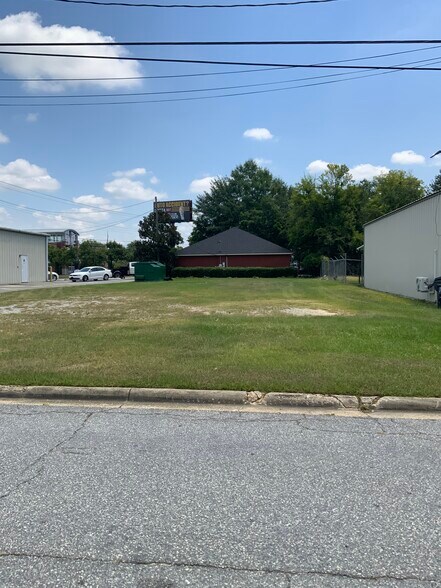 More Photos Of 1236 11th Ave, Phenix City Warehouse For Lease