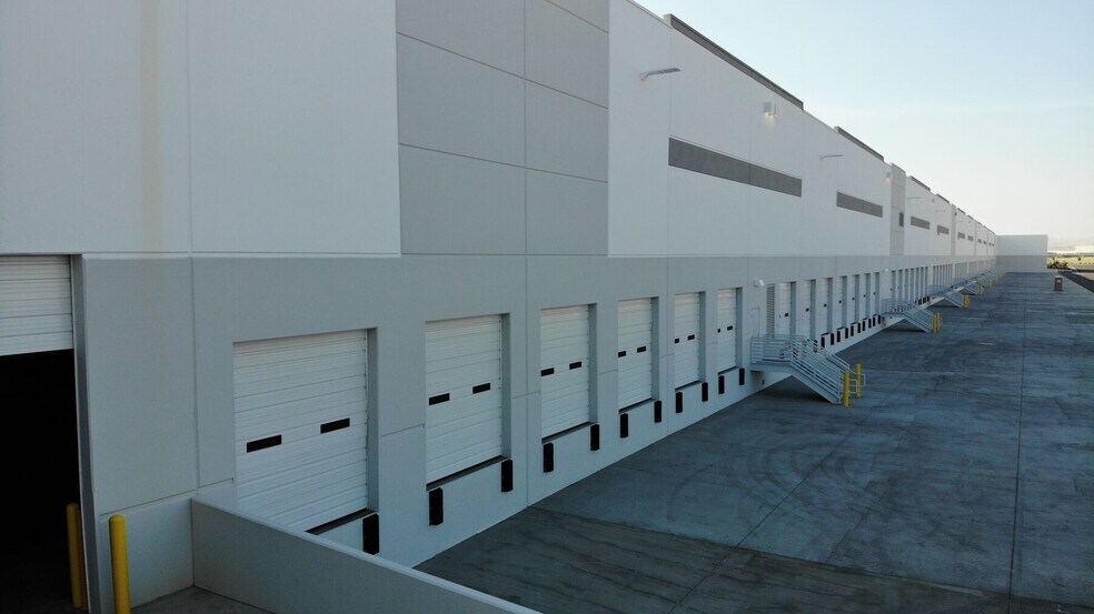 More Photos Of 6389 Hopkins Rd, Tracy Unknown For Lease