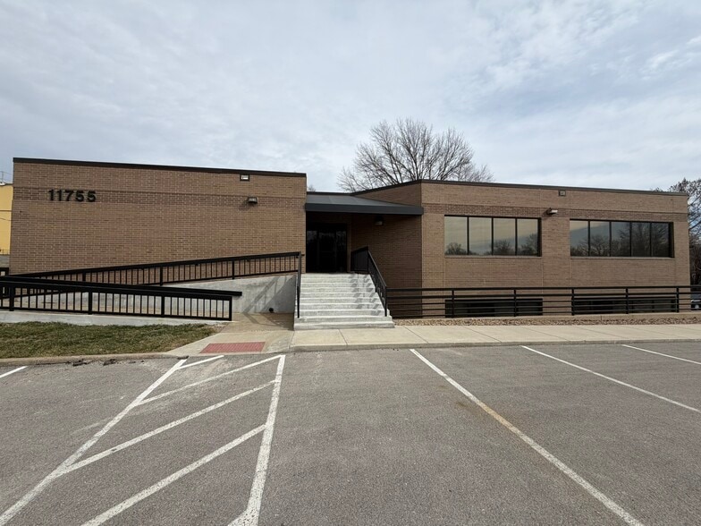 More Photos Of 11755 W 112th St, Overland Park Medical For Lease