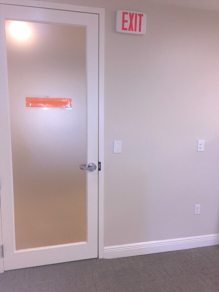 More Photos Of 2301 NW 87th Ave, Doral Office Residential For Lease