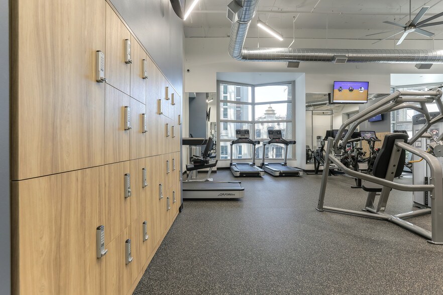 More Photos Of 424 Church St, Nashville Office For Lease