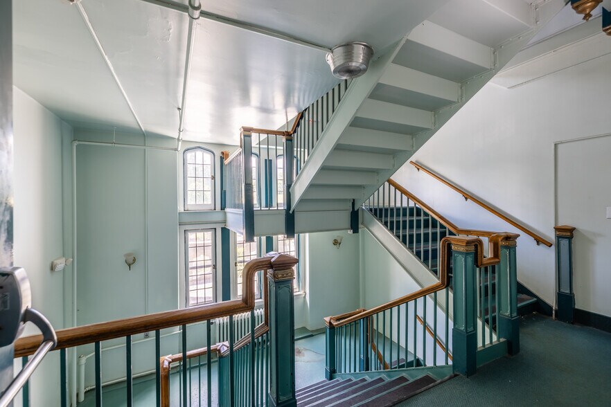 More Photos Of 1251 Trumansburg Rd, Ithaca Office Residential For Sale