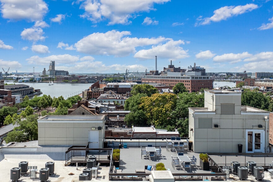 More Photos Of 622 S Broadway, Baltimore Apartments For Lease