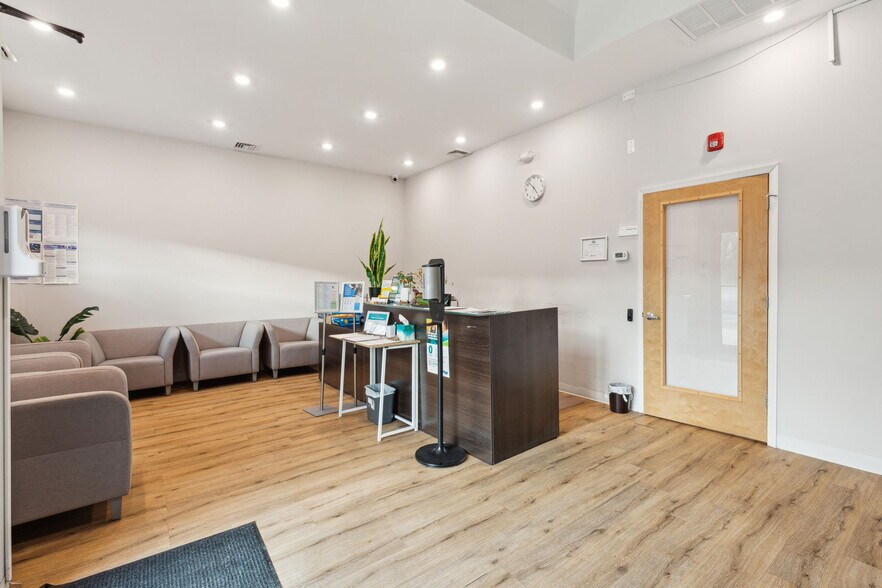 More Photos Of 6713 Ogontz Ave, Philadelphia Office For Sale