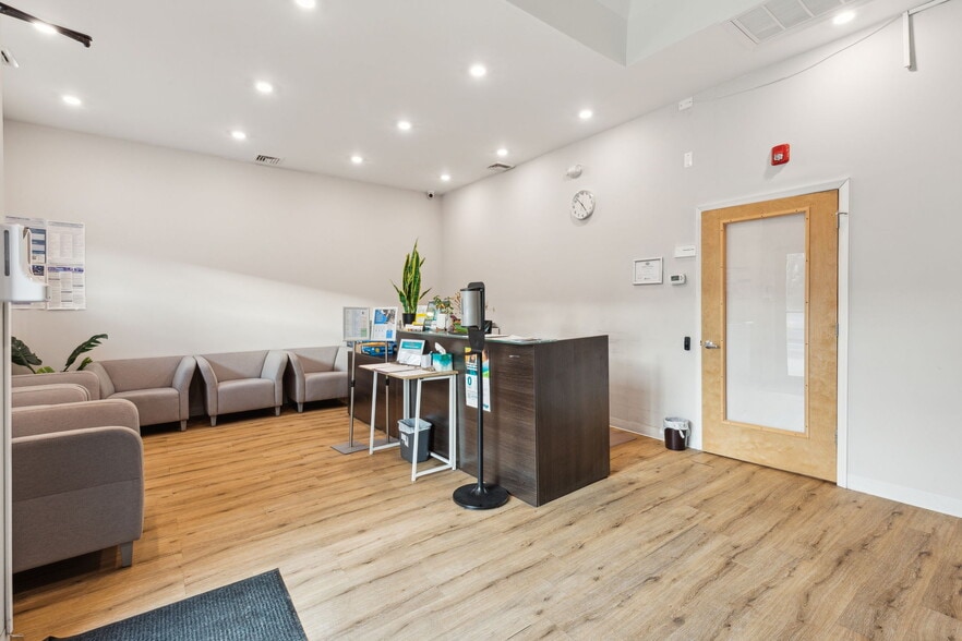 More Photos Of 6713 Ogontz Ave, Philadelphia Office For Lease