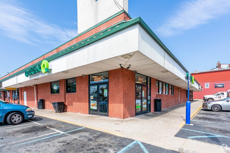 More Photos Of 25 W Main St, Rockaway Convenience Store For Lease