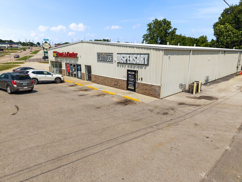 More Photos Of 1812 S Business 54, Eldon Bank For Sale