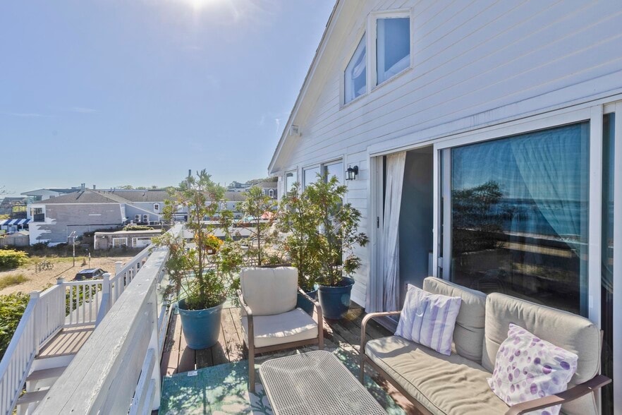 More Photos Of 265 Commercial St, Provincetown Flex For Sale