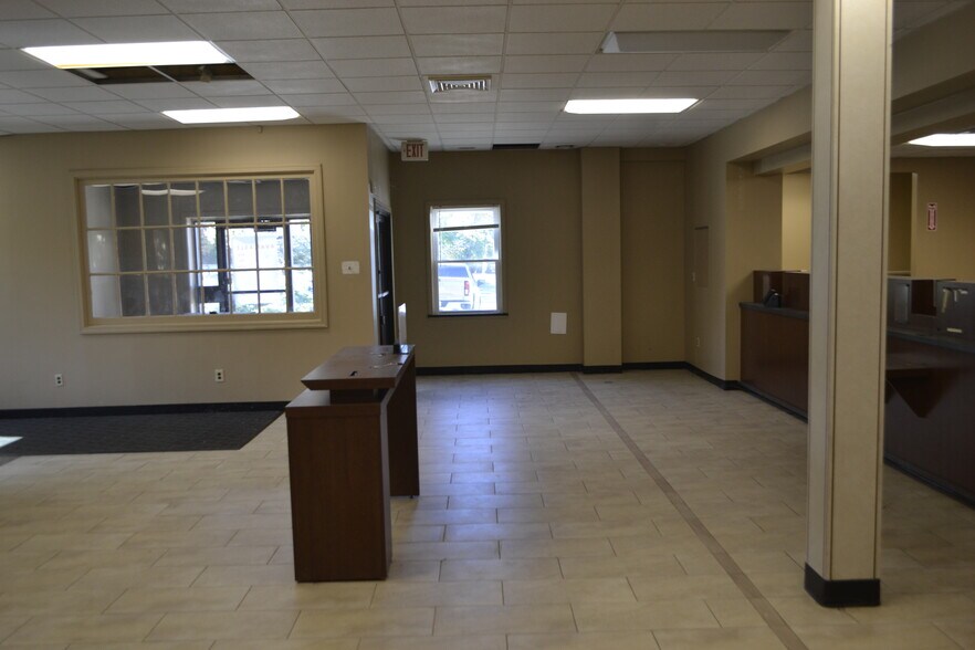 More Photos Of 1366 E Main St, Shrub Oak Unknown For Lease