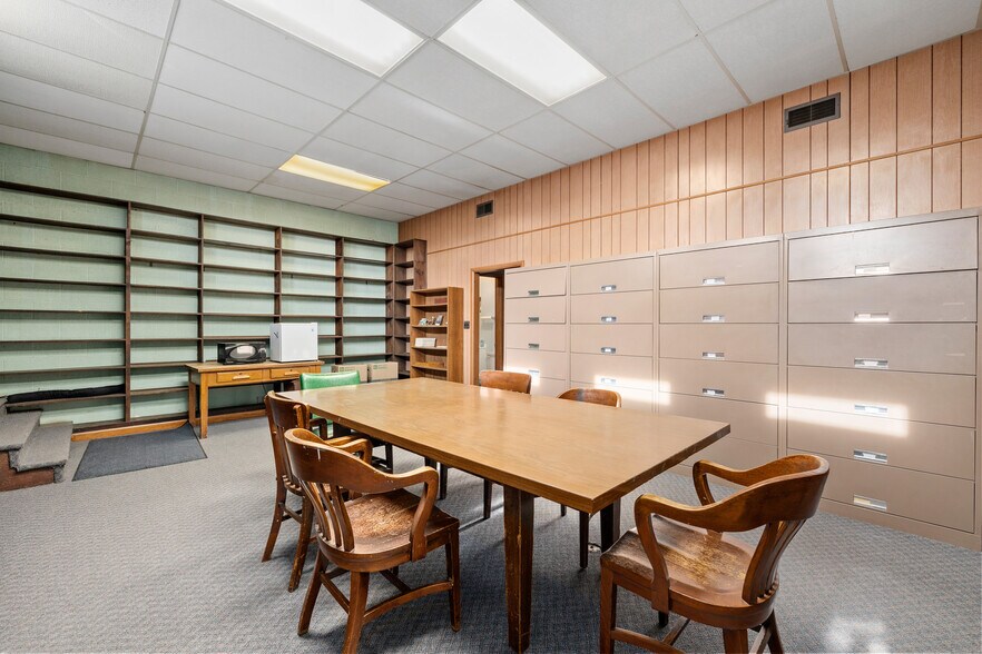 More Photos Of 116 E 2nd St, Kimball Office For Sale