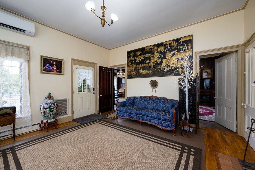 More Photos Of 236 SE Stephens St, Roseburg Hospitality For Sale