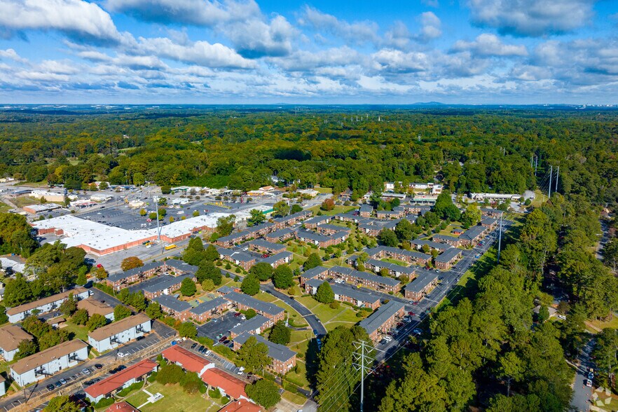 More Photos Of 1988 Plaza Ln SW, Atlanta Apartments For Sale