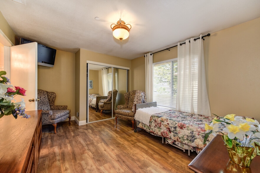 More Photos Of 1419 Champion Oaks Dr, Roseville Assisted Living For Sale