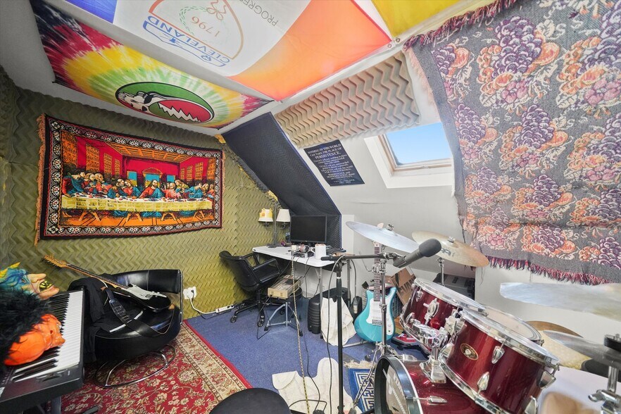 More Photos Of 3501 W Palmer St, Chicago Apartments For Sale