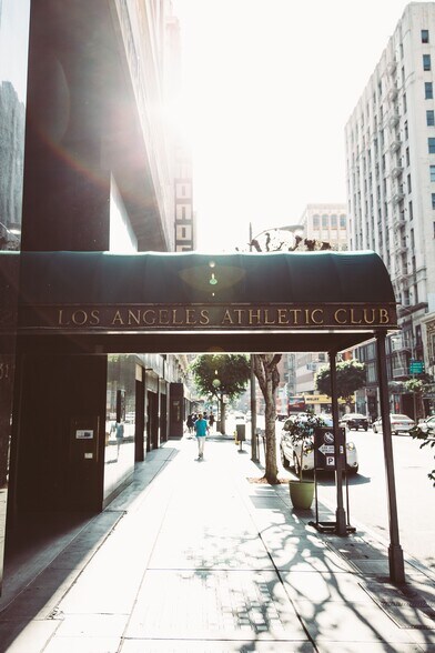 More Photos Of 431 W 7th St, Los Angeles Hotel For Lease