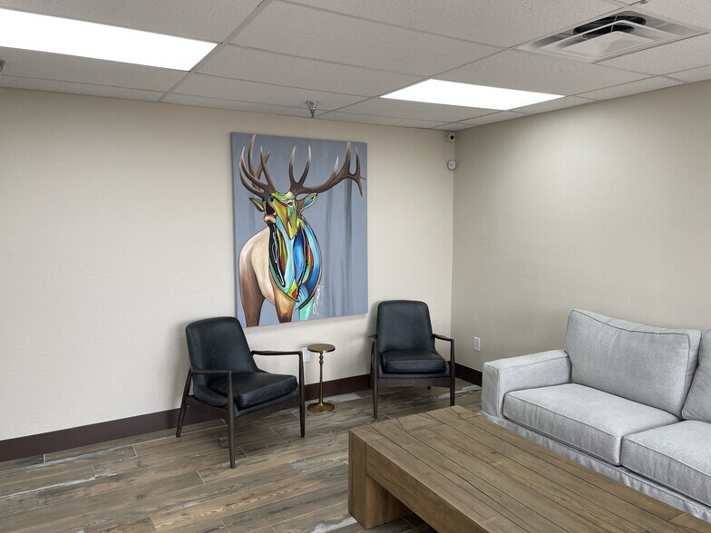 More Photos Of 6262 N 57th Ave, Glendale Manufacturing For Sale