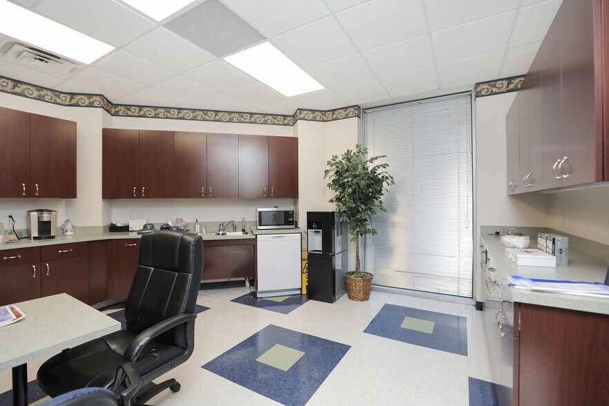 More Photos Of 12755 N Houston Rosslyn Rd, Houston Bank For Sale