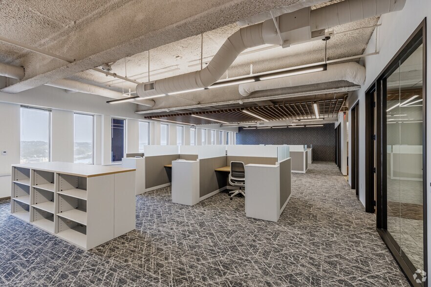 Photo of 27th Floor Ste 