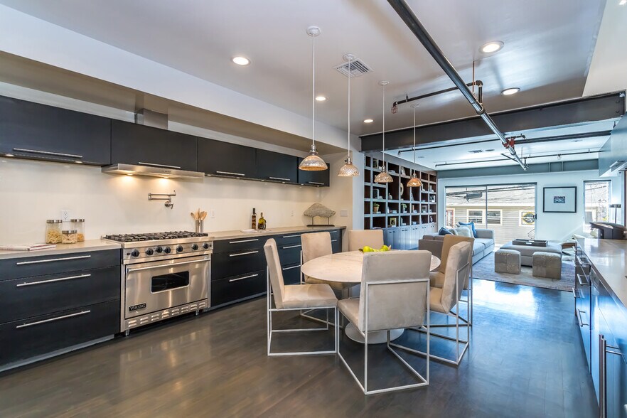 More Photos Of Abbot Kinney Blvd, Venice Loft Creative Space For Lease