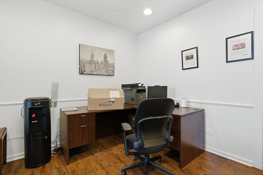 More Photos Of 2447 N Ashland Ave, Chicago Storefront Retail Residential For Lease