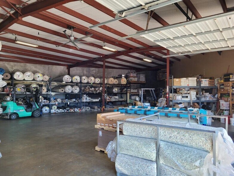 More Photos Of 3500 Dime Cir, Austin Warehouse For Lease
