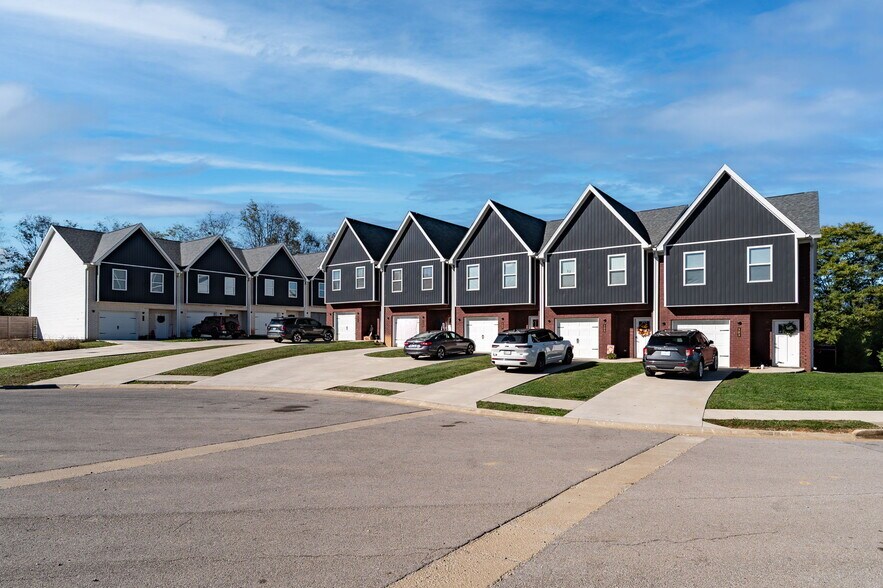 More Photos Of 304 Robert M Green Dr, Frankfort Apartments For Sale