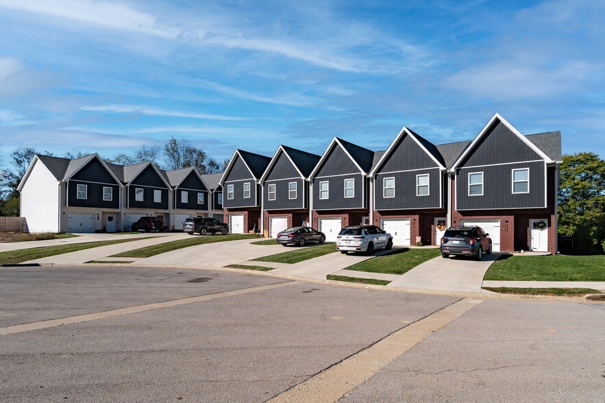 More Photos Of 304 Robert M Green Dr, Frankfort Apartments For Sale