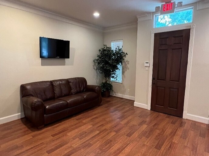 More Photos Of 11623 Spring Cypress Rd, Tomball Office For Sale