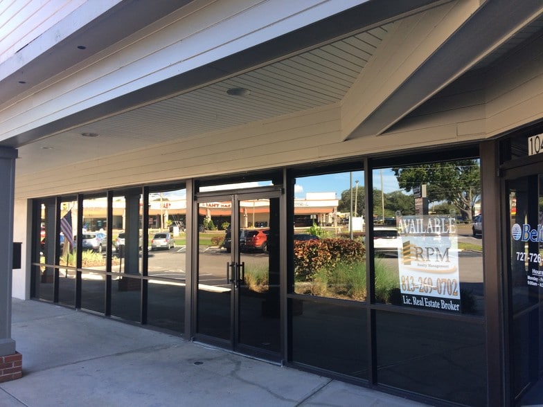 More Photos Of 2454 N McMullen Booth Rd, Clearwater Unknown For Lease