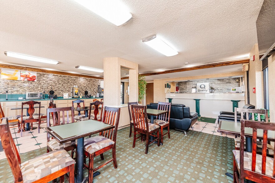 More Photos Of 115 Chapman Rd, Byron Hotel For Sale