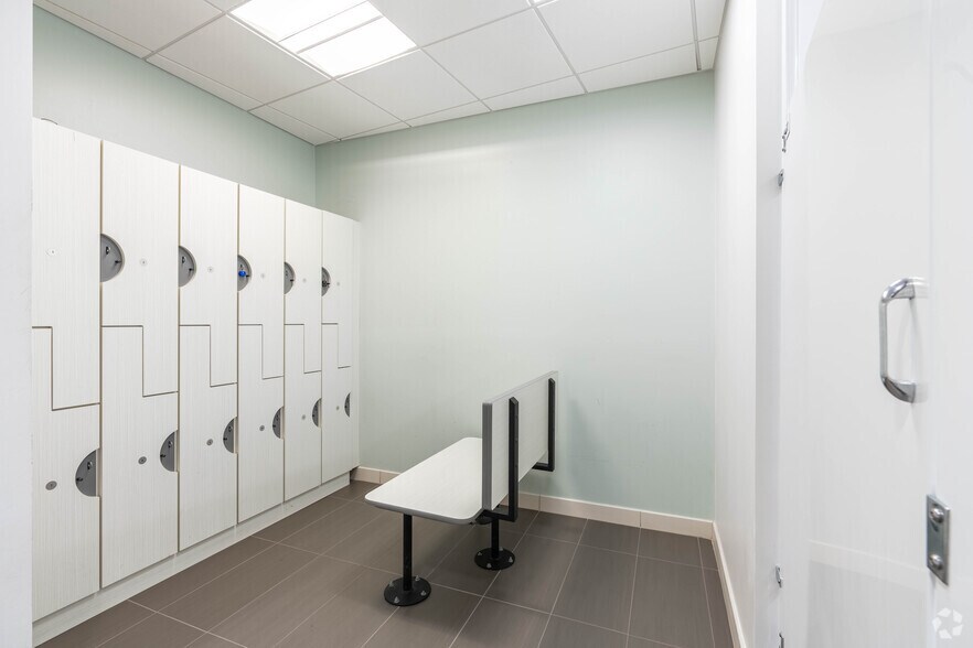 More Photos Of 9200-9211 Corporate Blvd, Rockville Unknown For Lease