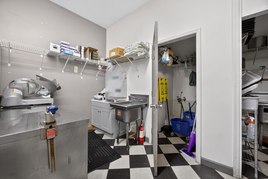 More Photos Of 2693 Community Dr, Bath Restaurant For Sale