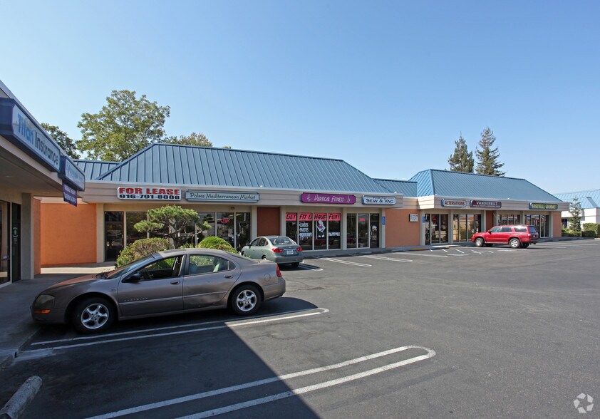 More Photos Of 107 S Harding Blvd, Roseville Freestanding For Lease