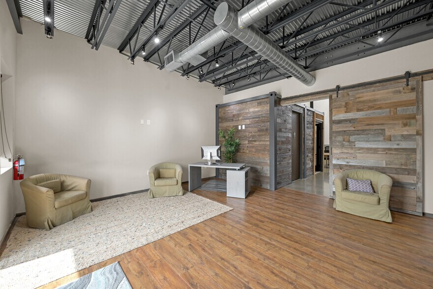 More Photos Of 1300 Rayford Park Rd, Spring Light Distribution For Sale