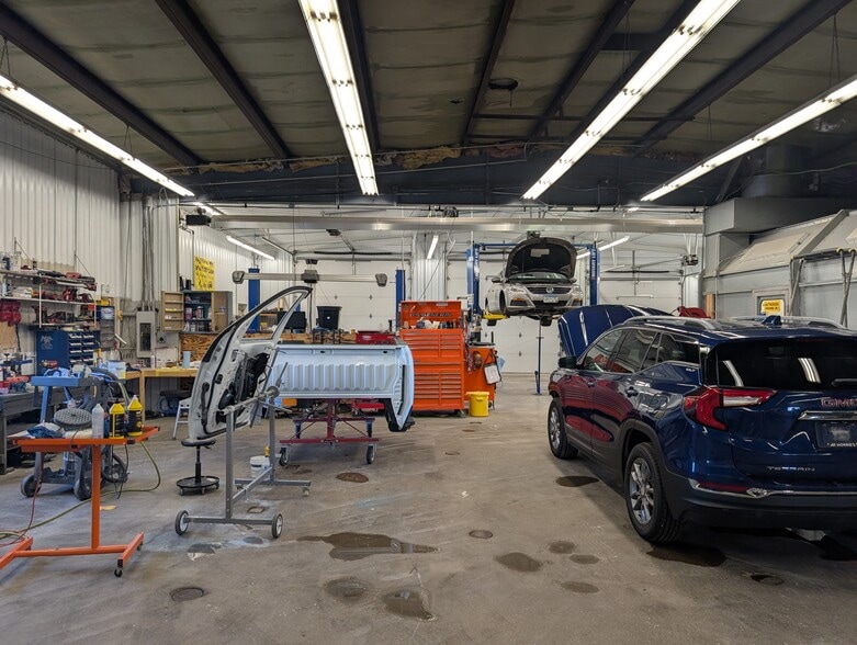 More Photos Of 1140 N Broadway St, Spring Valley Auto Repair For Sale