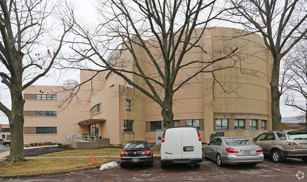 More Photos Of 780 Falcon Cir, Warminster Loft Creative Space For Lease