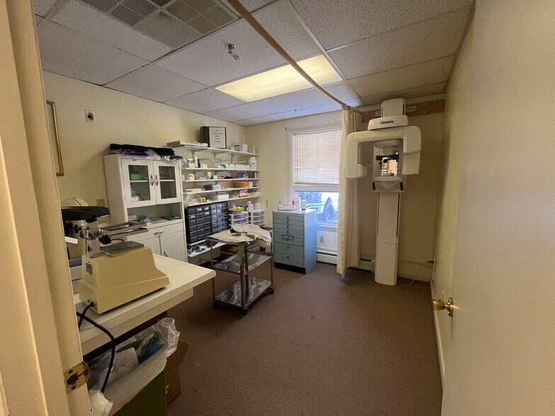 More Photos Of 155 Saco Ave, Old Orchard Beach Office For Sale