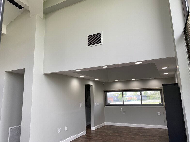 More Photos Of 201 Techne Center Dr, Milford Storefront Retail Office For Lease