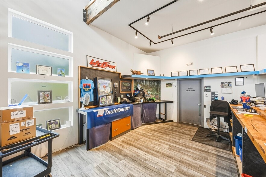 More Photos Of 1600 Carolina St, Bellingham Industrial For Sale