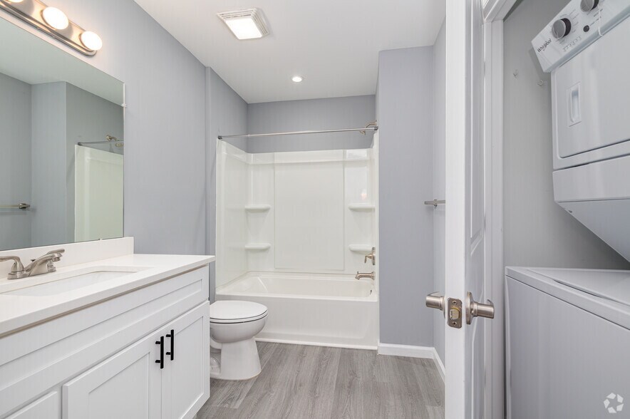 More Photos Of 99 N White Horse Pike, Somerdale Apartments For Sale