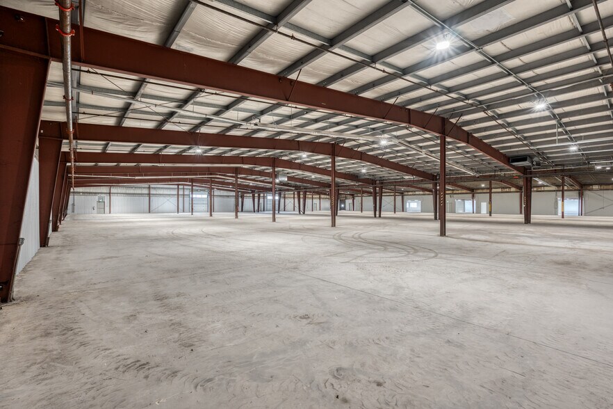 More Photos Of 6050 Don Murie St, Niagara Falls Warehouse For Sale
