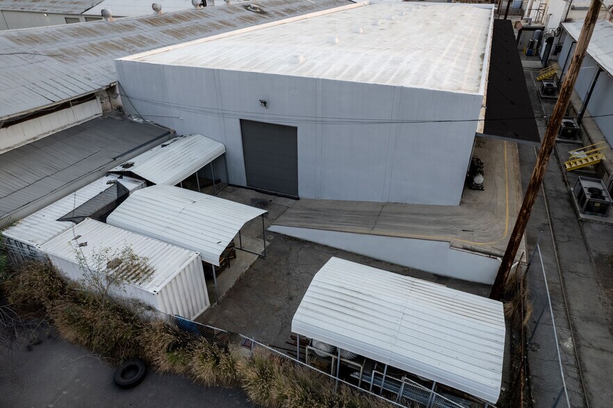 More Photos Of 748 N McKeever Ave, Azusa Warehouse For Sale