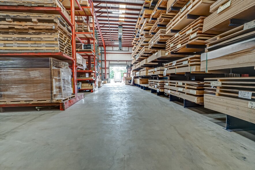 More Photos Of 185 Dixon Ave, Amityville Manufacturing For Sale