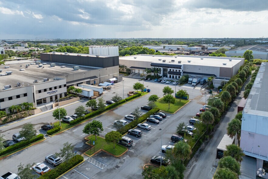 More Photos Of 1531 NW 12th Ave, Pompano Beach Warehouse For Lease