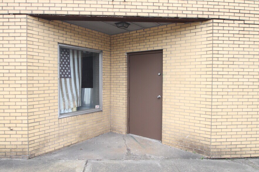 More Photos Of 712 Magee Ave, Jeannette Warehouse For Sale