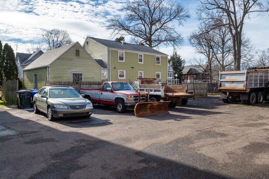 More Photos Of 73-77 Connecticut Blvd, East Hartford Freestanding For Sale