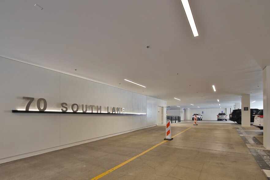 More Photos Of 70 S Lake Ave, Pasadena Office For Lease