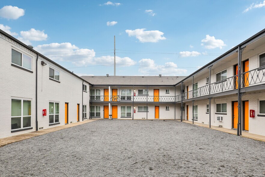 More Photos Of 915 S Waterview Dr, Richardson Multifamily For Sale